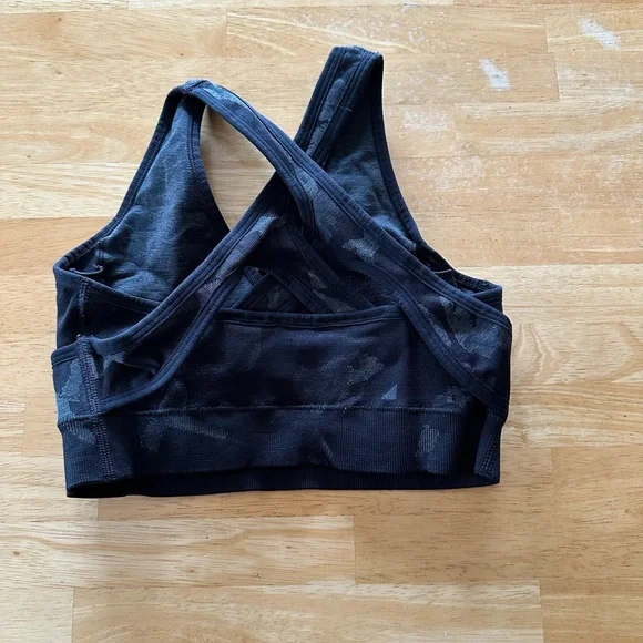Gymshark sports bra small - Picture 2 of 3
